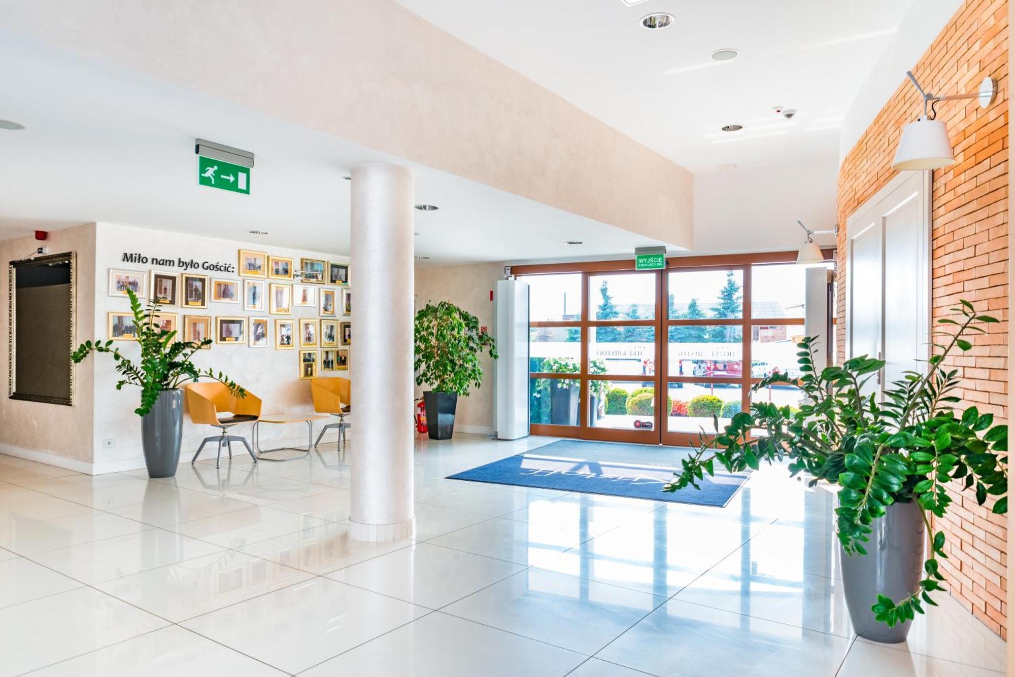 Hotel Kristoff Laszkow Екстер'єр фото