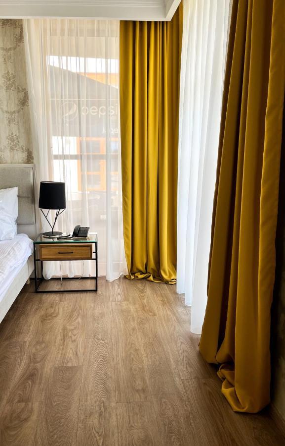 Hotel Kristoff Laszkow Екстер'єр фото