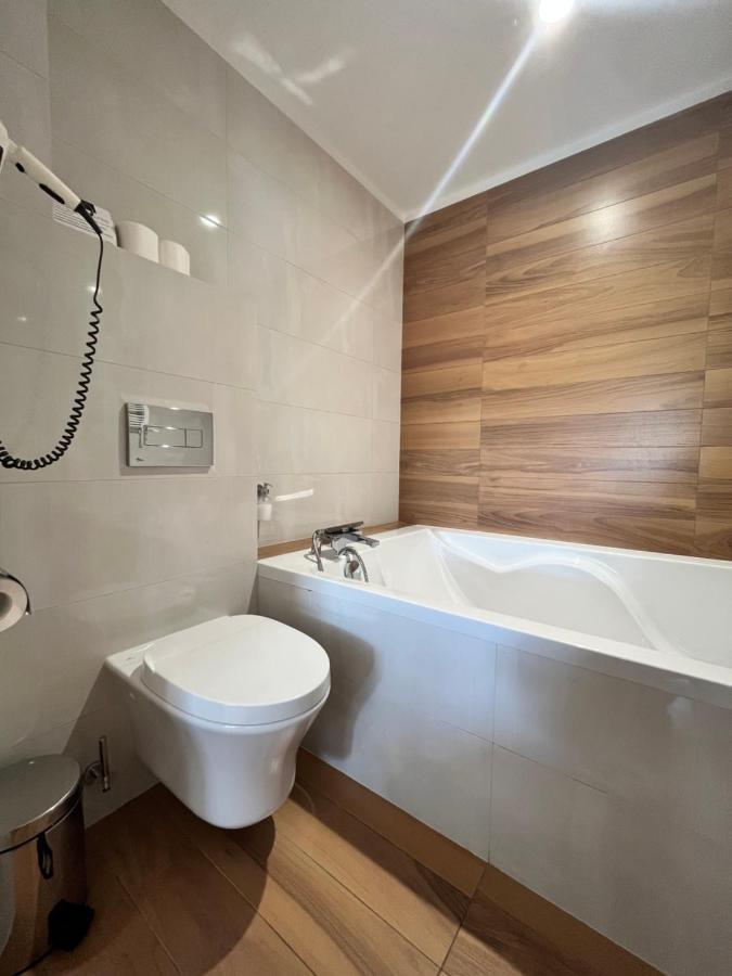 Hotel Kristoff Laszkow Екстер'єр фото