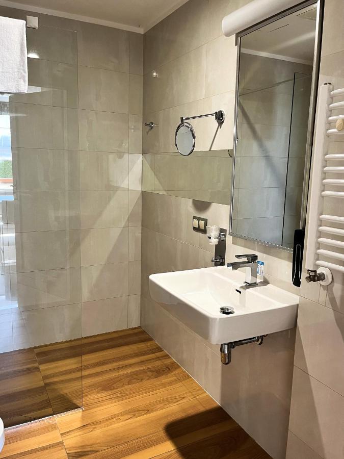 Hotel Kristoff Laszkow Екстер'єр фото